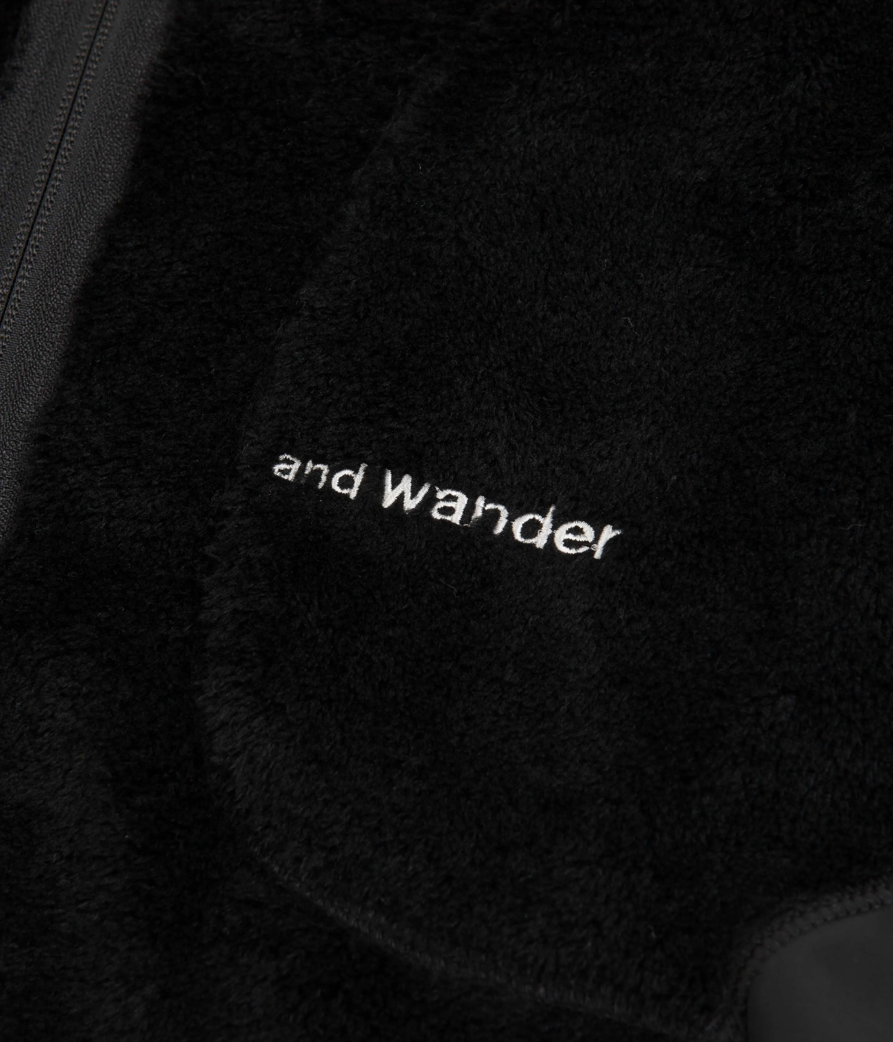 and wander High Loft Fleece - Black