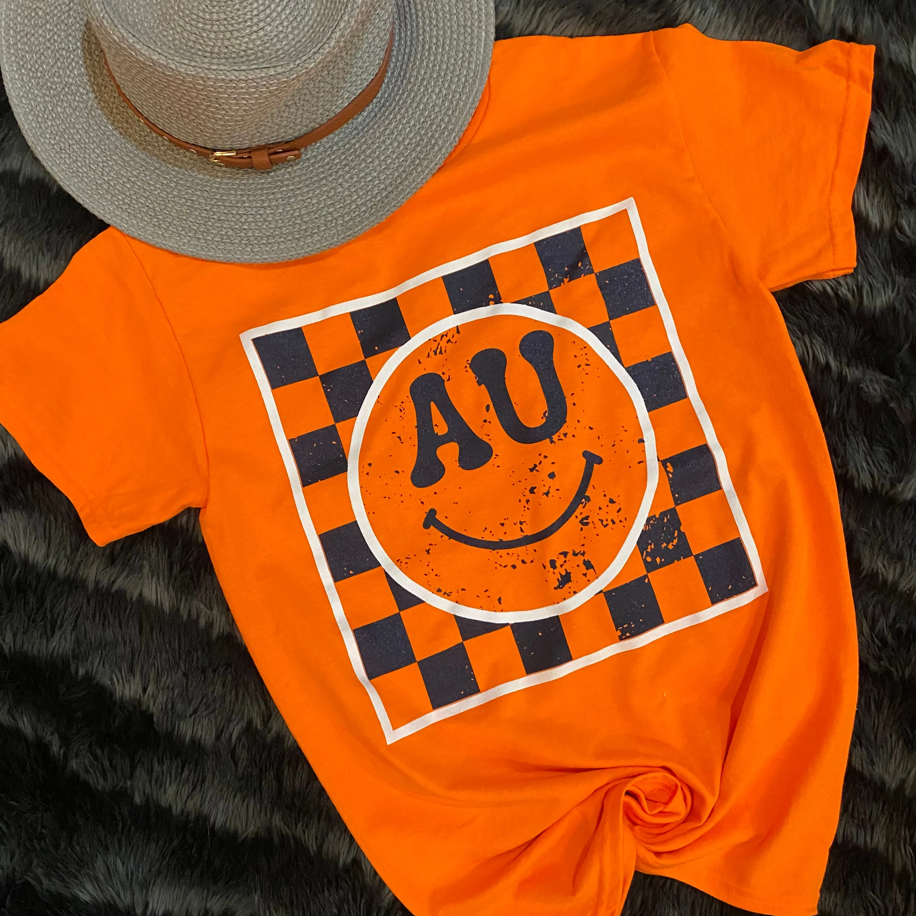 AUBURN CHECKERED SMILEY FACE ORANGE GRAPHIC TEE