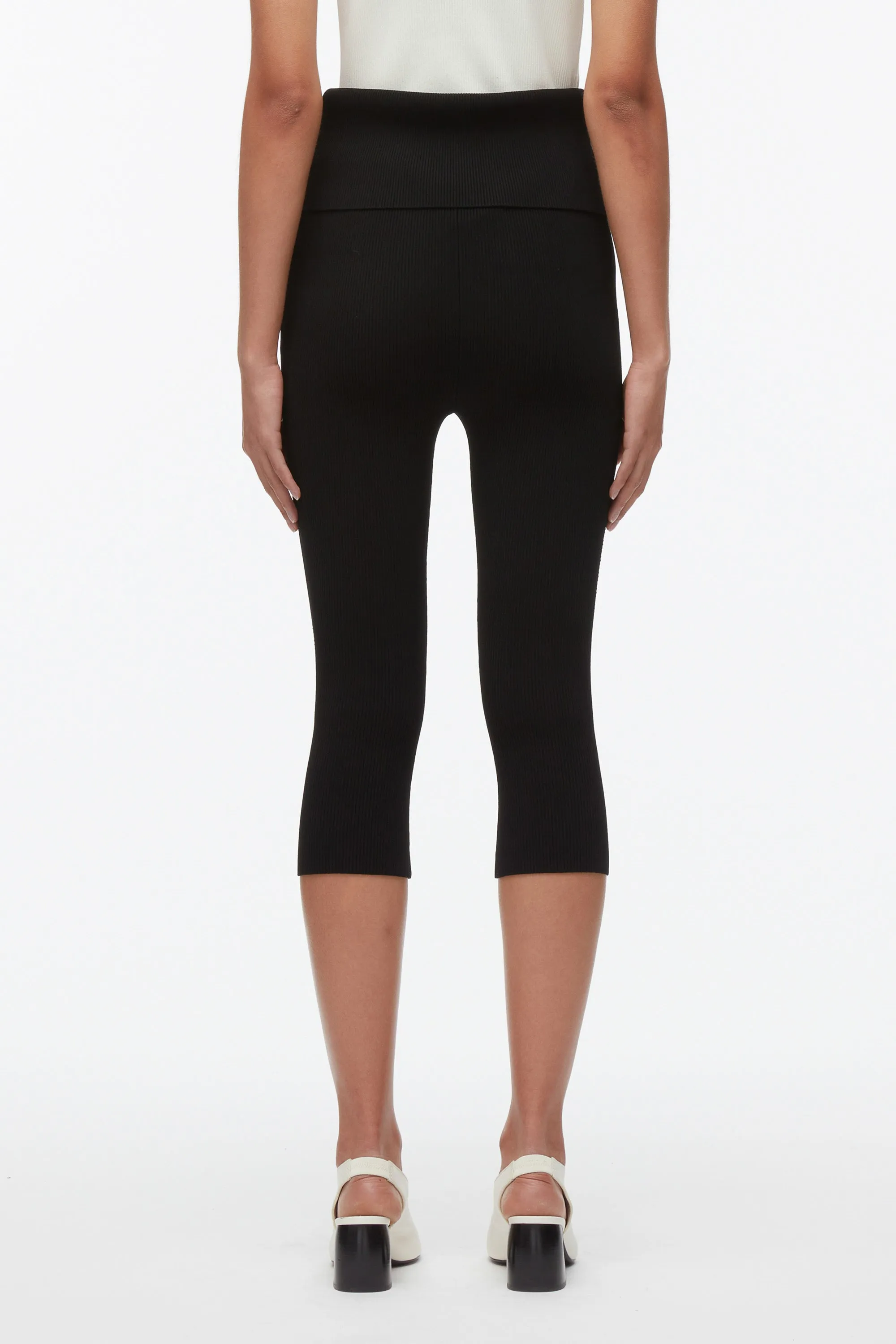 Compact Rib Capris