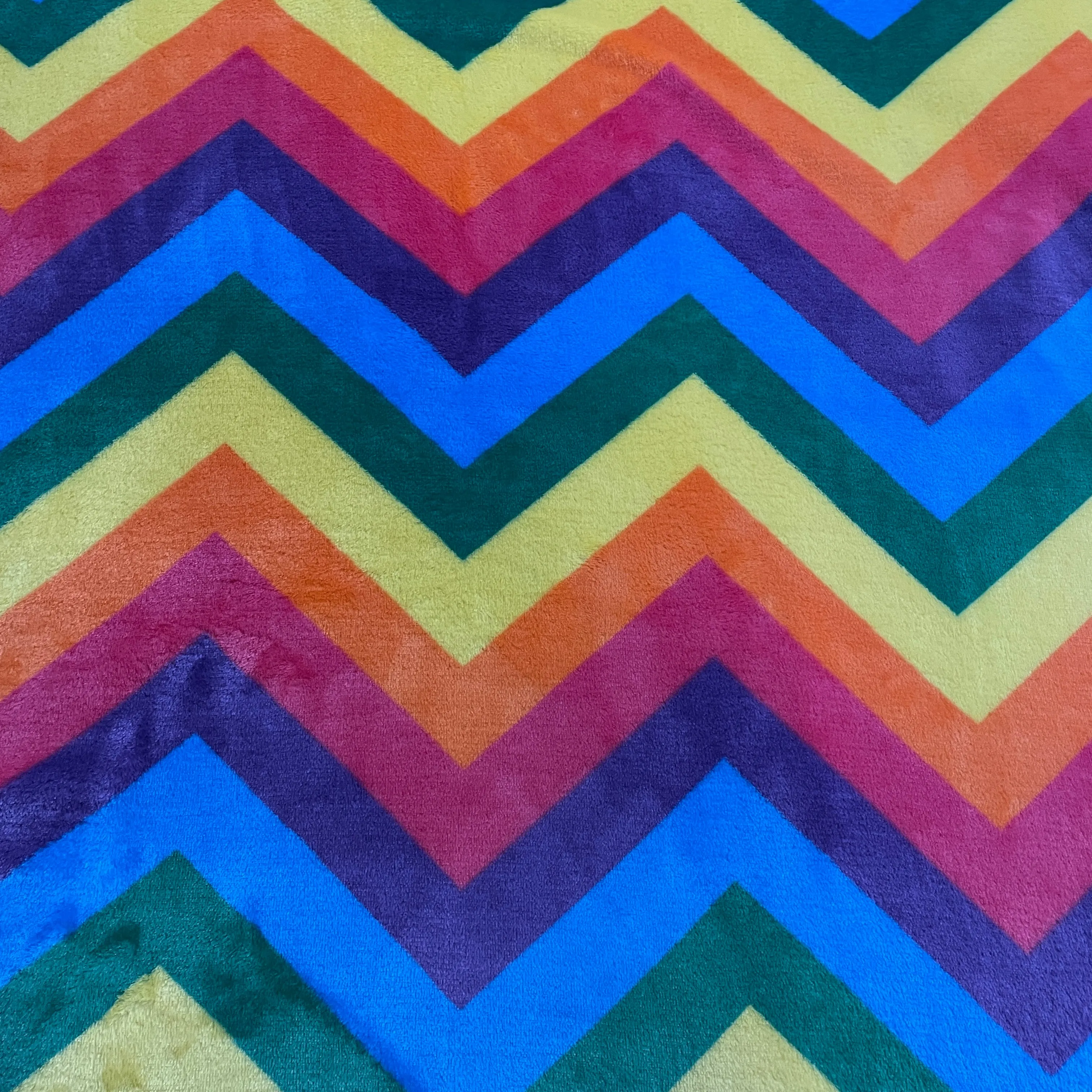 FS924 Rainbow Zigzag Cuddle Fleece Fabric