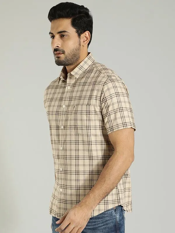 Men Checked Half Sleeve Cotton Shirt