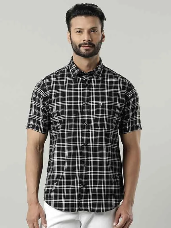 Men Checked Half Sleeve Cotton Shirt