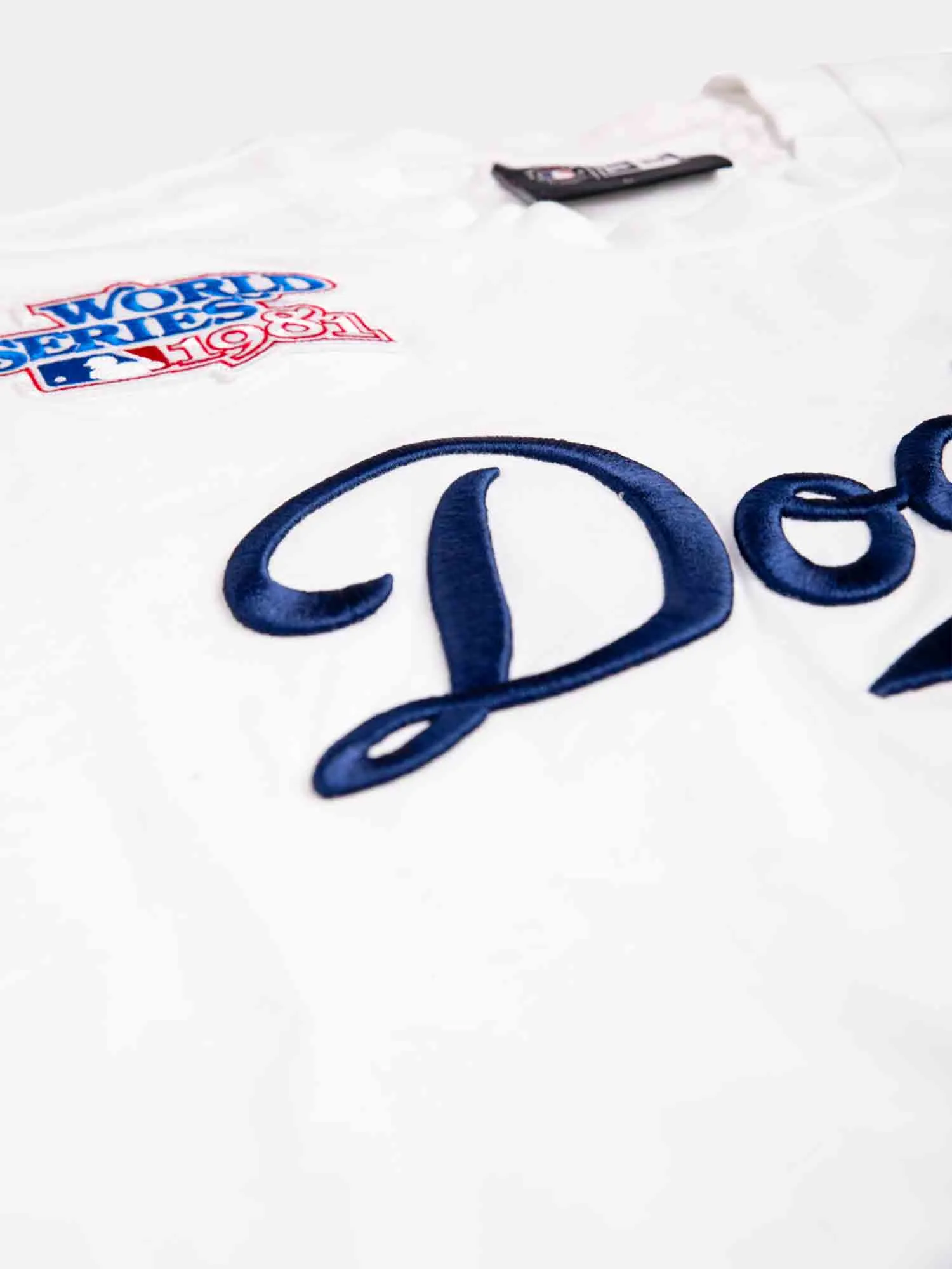 New Era Los Angeles Dodgers Embroidered Oversize Tee - White / Royal