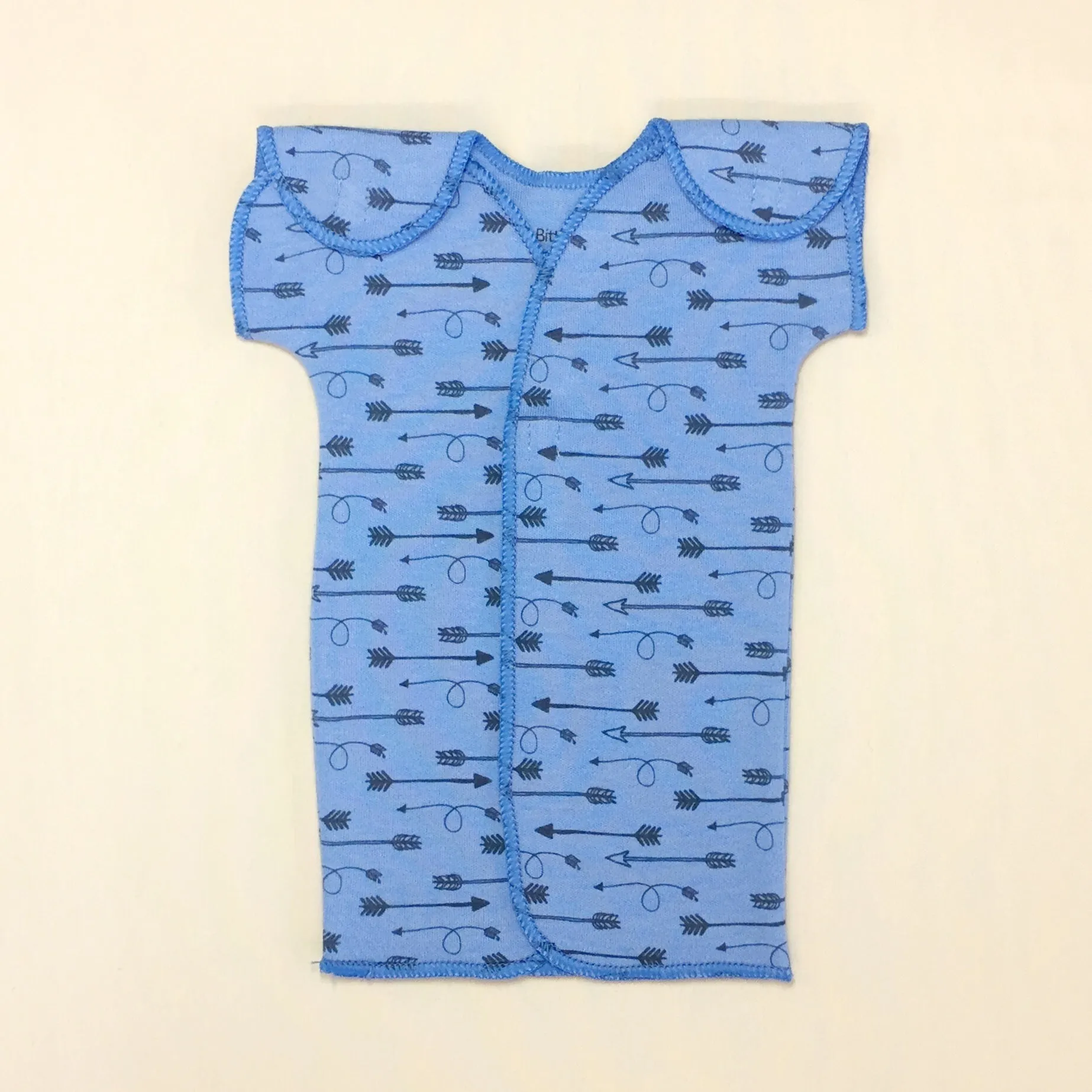 NICU Friendly Gown Deep Blue Arrows