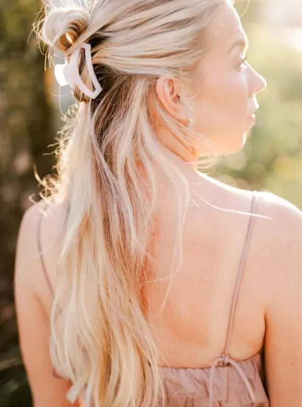 Open Coconut White Small Hair Clip