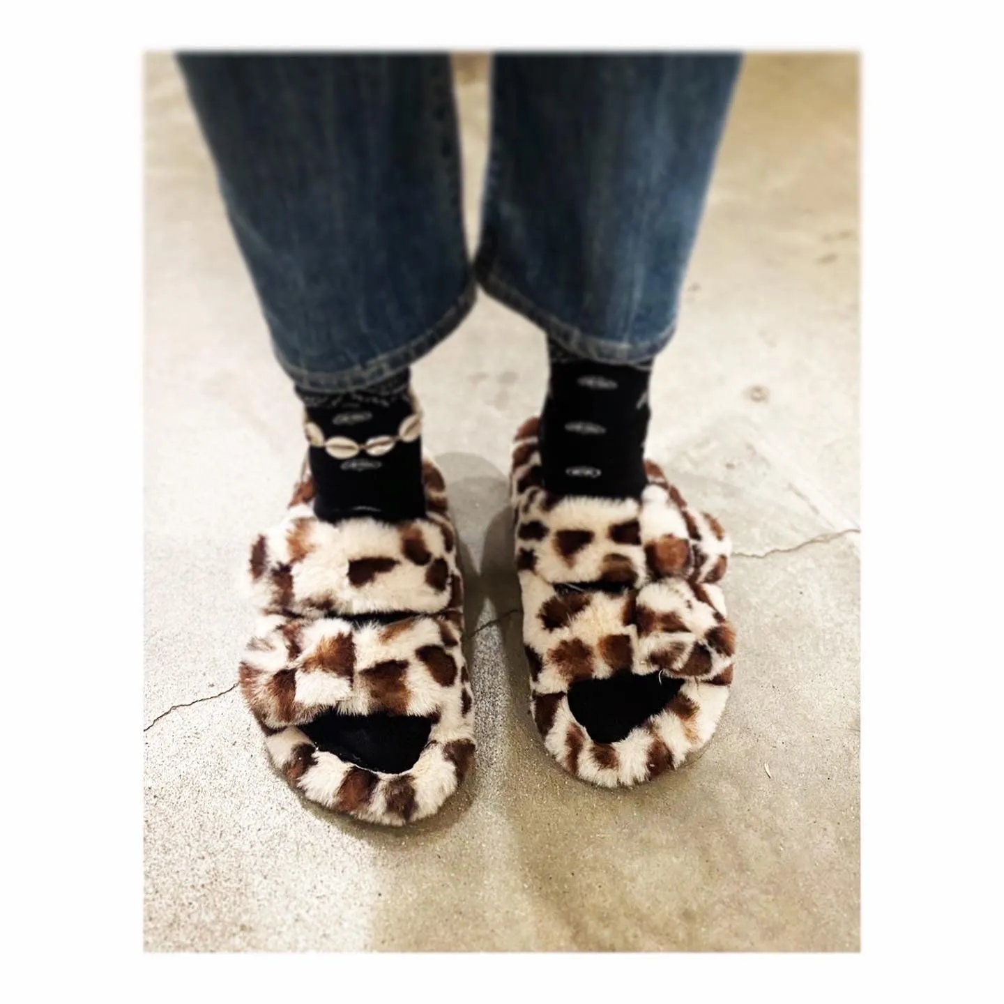 Vegan Cream Leopard Arizona Slippers